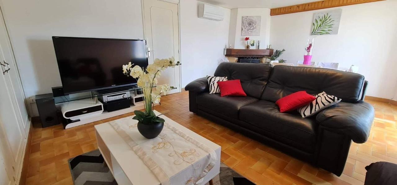 Belle Maison Avec Jardin Rdc T3 De 70M2 Vacances Ou Cure Thermale Rochefort Bagian luar foto