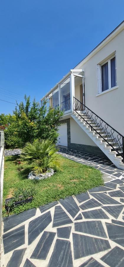 Belle Maison Avec Jardin Rdc T3 De 70M2 Vacances Ou Cure Thermale Rochefort Bagian luar foto