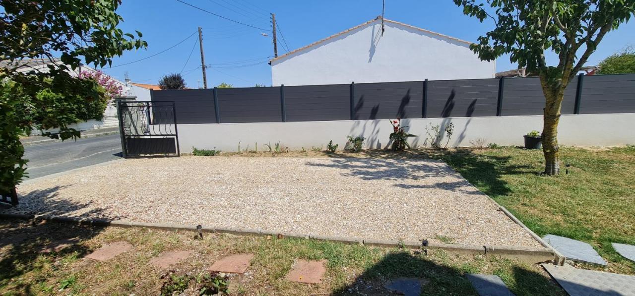 Belle Maison Avec Jardin Rdc T3 De 70M2 Vacances Ou Cure Thermale Rochefort Bagian luar foto