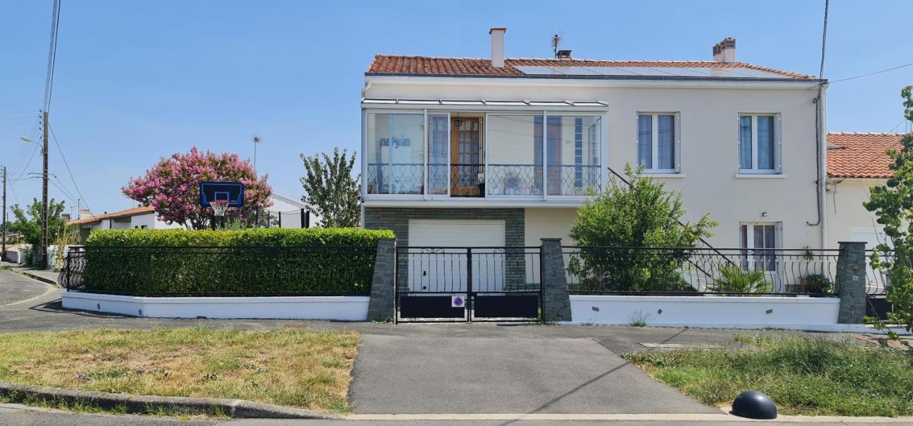 Belle Maison Avec Jardin Rdc T3 De 70M2 Vacances Ou Cure Thermale Rochefort Bagian luar foto