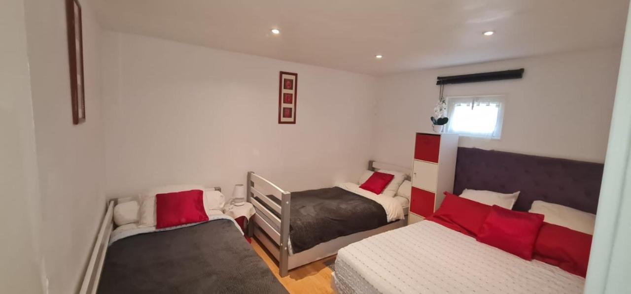 Belle Maison Avec Jardin Rdc T3 De 70M2 Vacances Ou Cure Thermale Rochefort Bagian luar foto